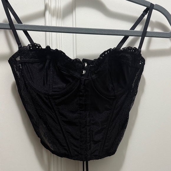 Urban Outfitters Black Lace Crop Top - Picture 1 of 2